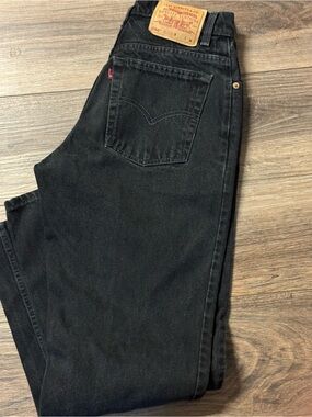 Levi's 550 Relaxed Fit Jeans in Black with Tan Patch Vintage